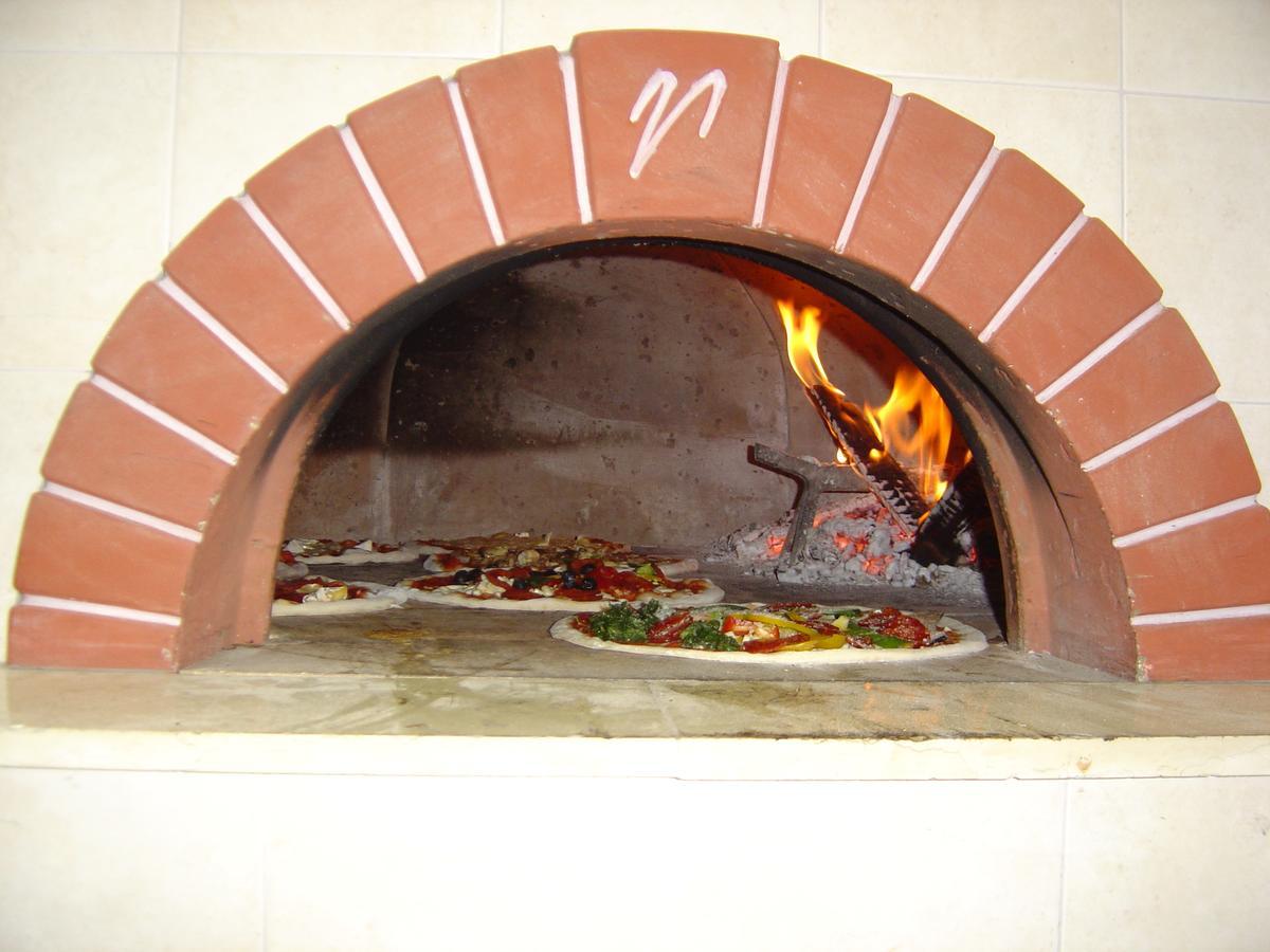 Gasthof Pizzeria Unterwirt 콜레피에트라 외부 사진